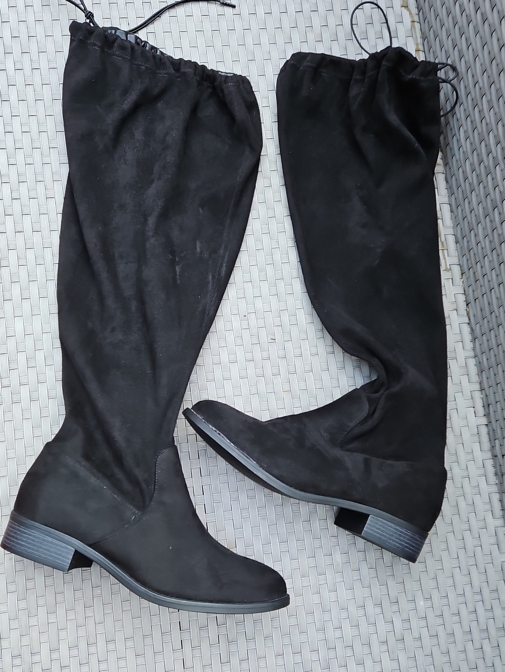 NEW WITH TAGS Torrid Black Over-the-Knee Drawstring Suede Boots SIZE 13 (WW)